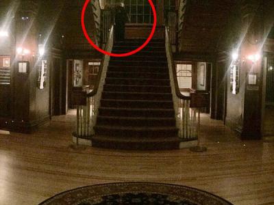 美国华裔男子参观全美最闹鬼酒店时拍到有疑似鬼影出现